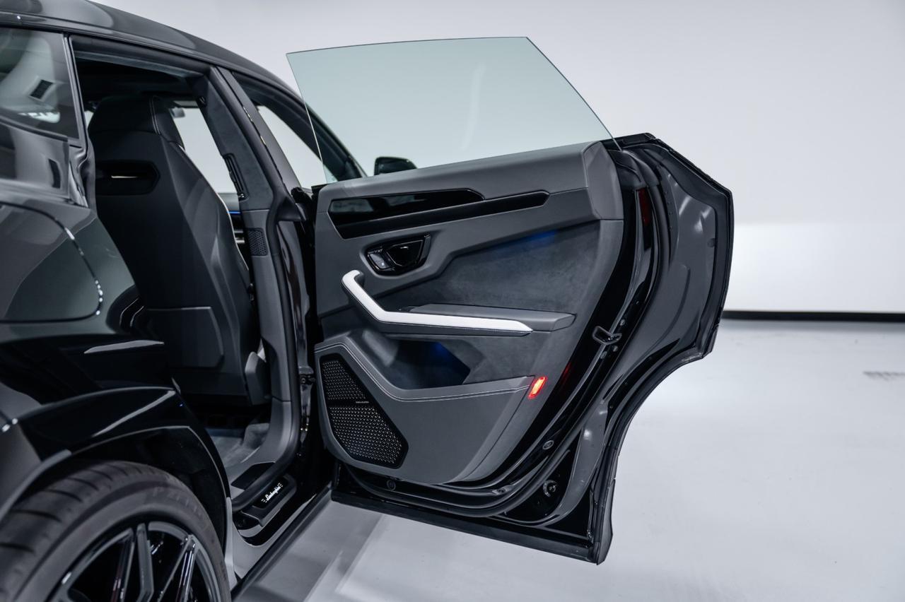 2025 Lamborghini Urus SE Charlotte NC