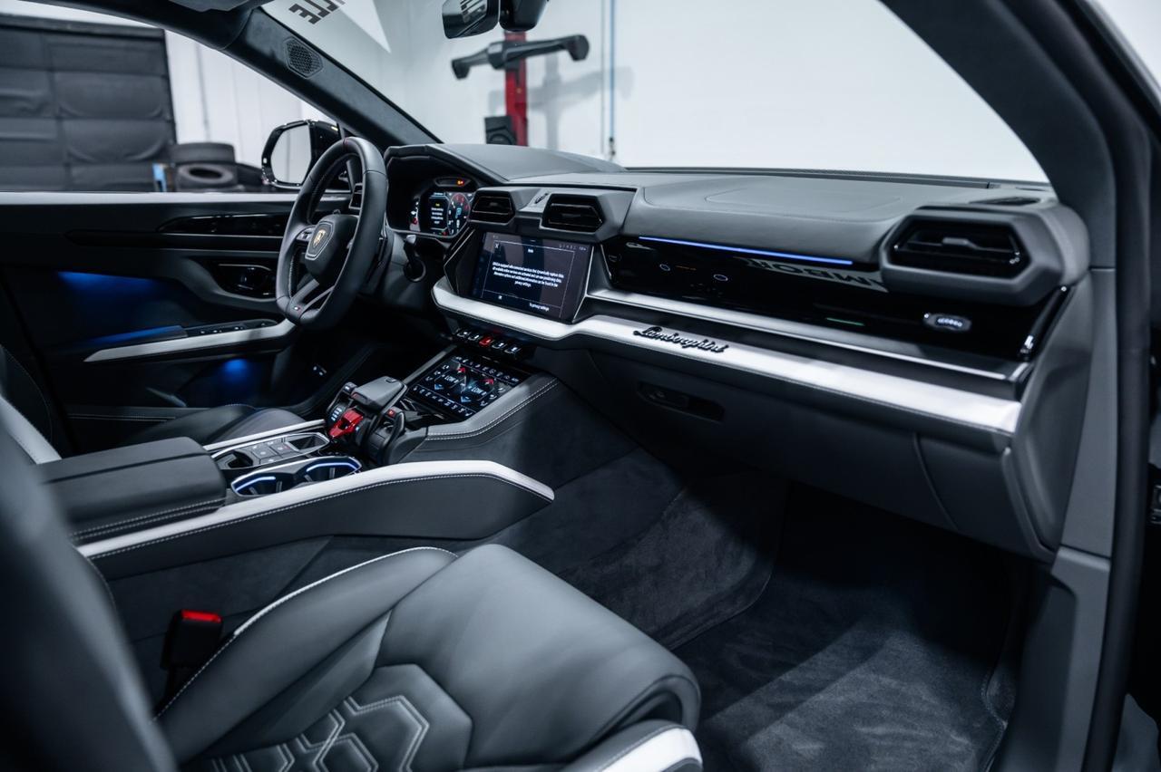 2025 Lamborghini Urus SE Charlotte NC