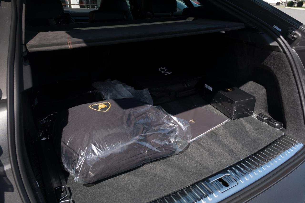 2025 Lamborghini Urus SE Charlotte NC