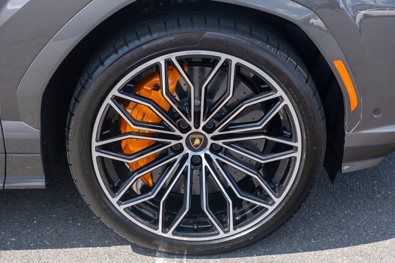 2025 Lamborghini Urus SE Charlotte NC