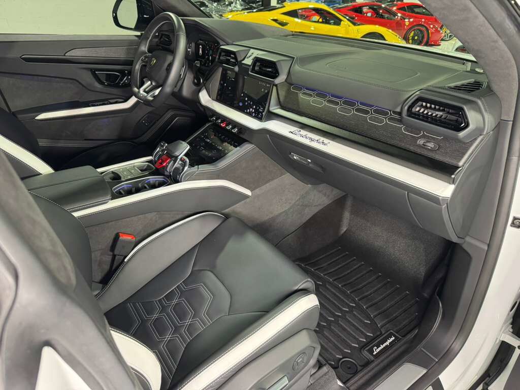 2025 Lamborghini Urus SE Fort Lauderdale FL