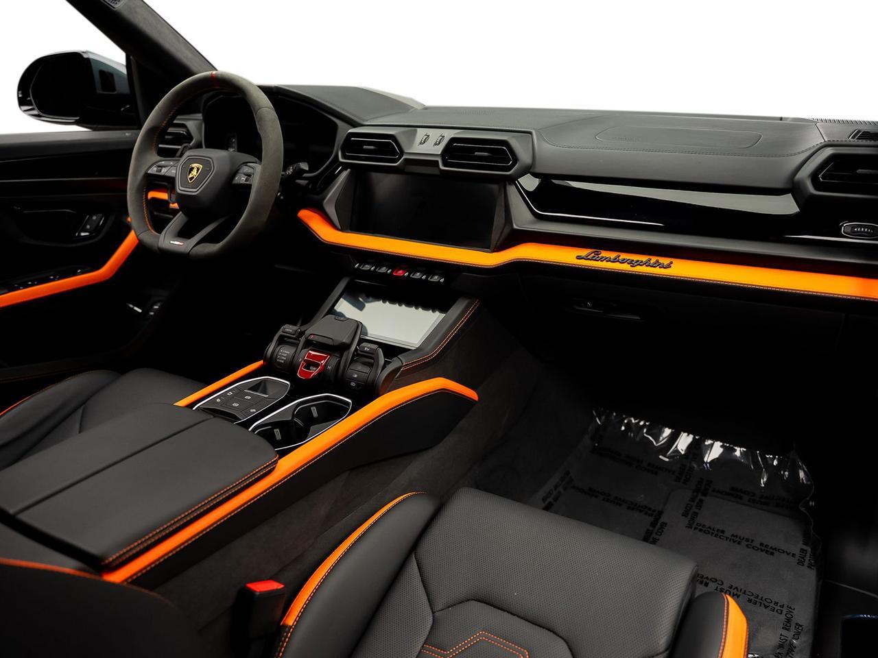 2025 Lamborghini Urus SE