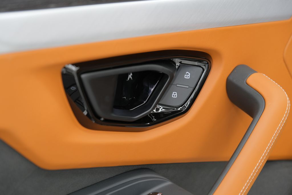 2025 Lamborghini Urus SE Miami FL