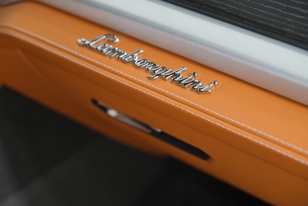 2025 Lamborghini Urus SE Miami FL