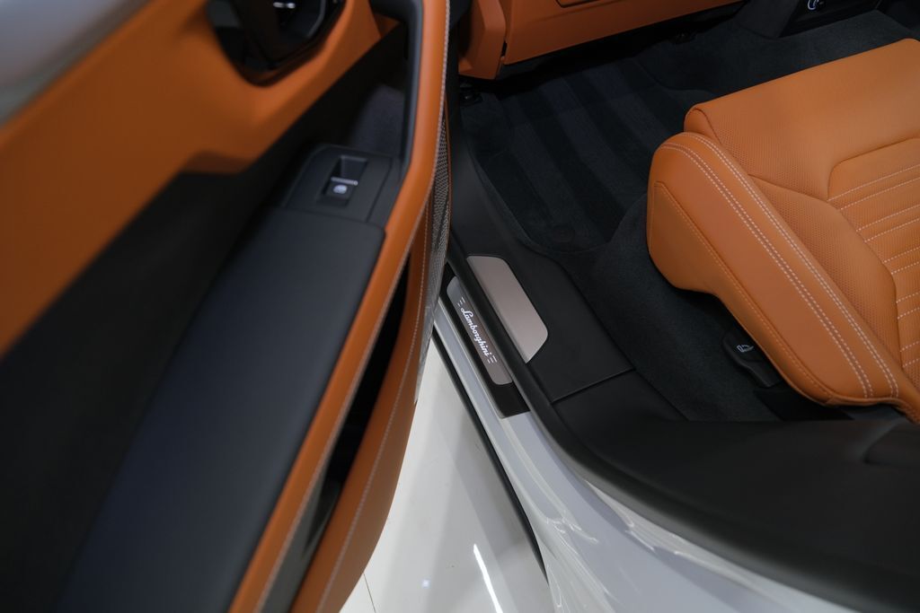 2025 Lamborghini Urus SE Miami FL