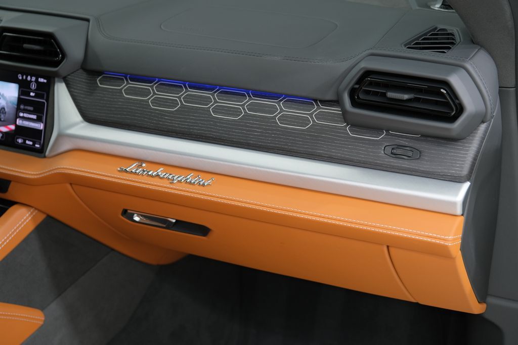 2025 Lamborghini Urus SE Miami FL