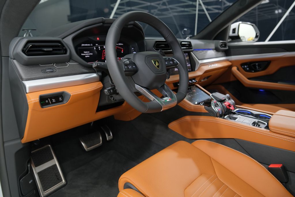 2025 Lamborghini Urus SE Miami FL