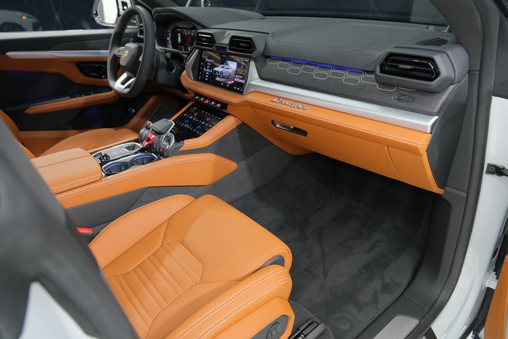 2025 Lamborghini Urus SE Miami FL