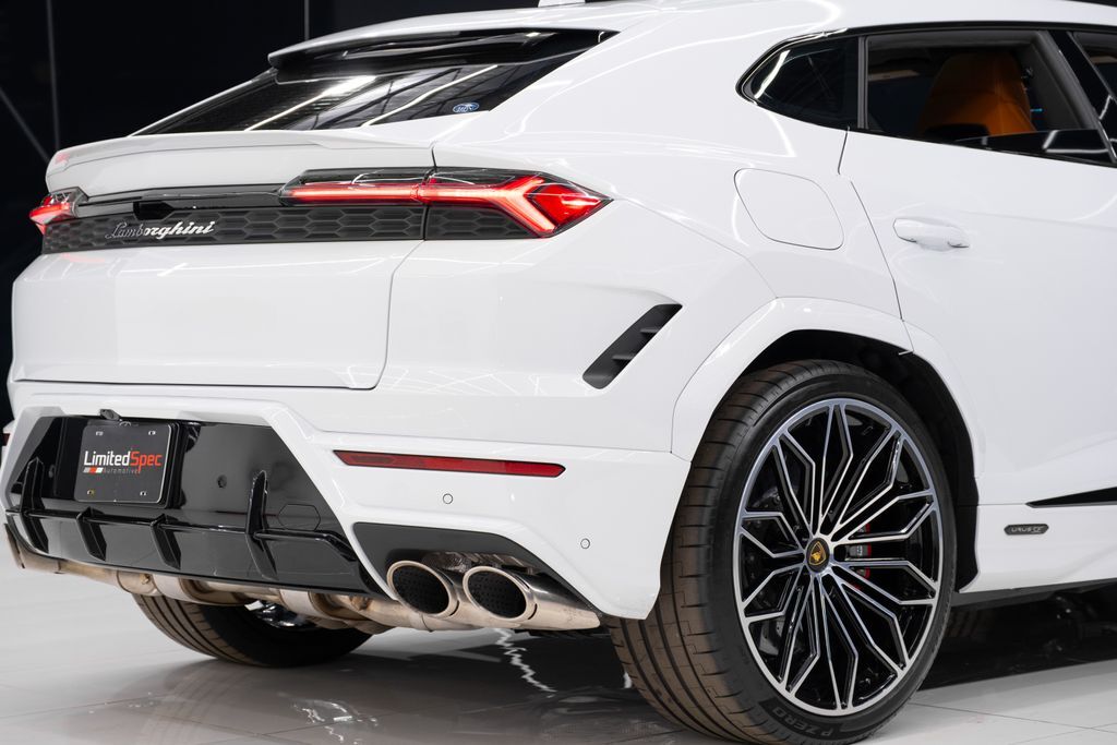2025 Lamborghini Urus SE Miami FL
