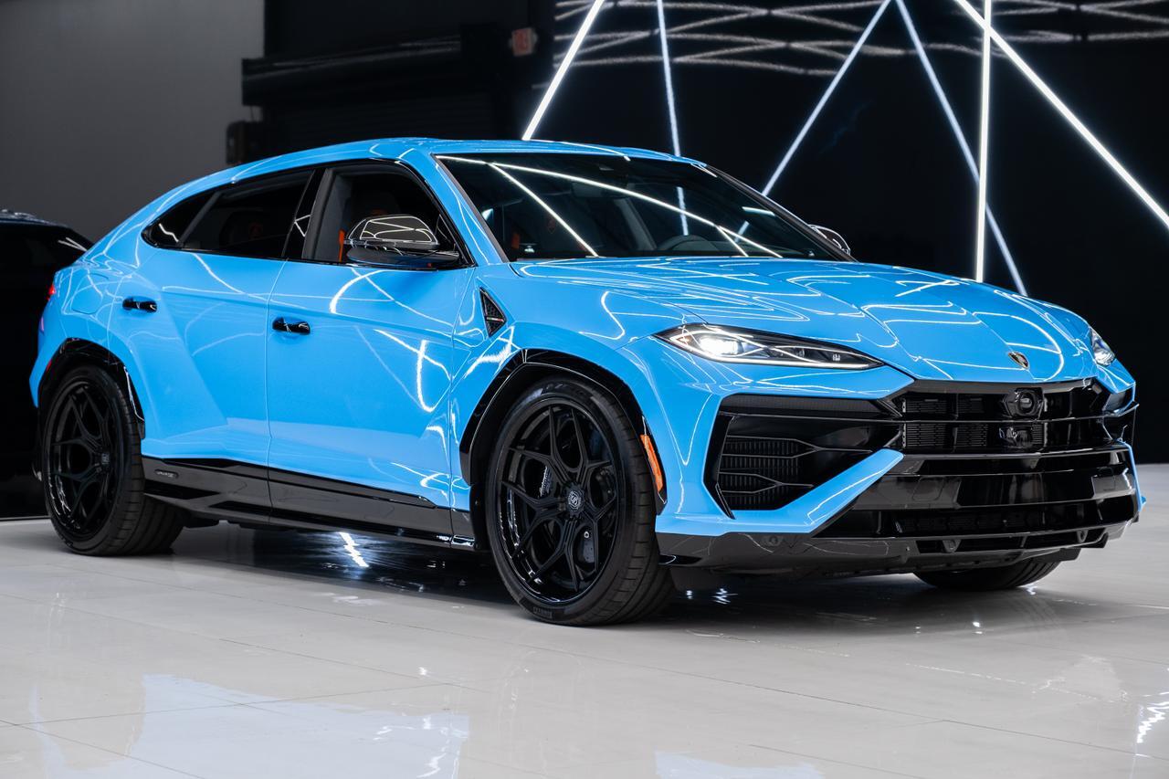 2025 Lamborghini Urus SE