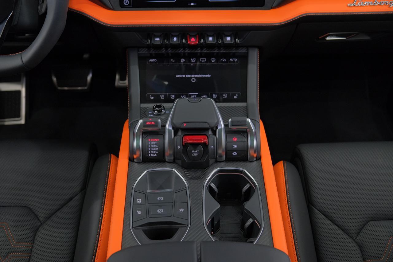 2025 Lamborghini Urus SE Miami FL