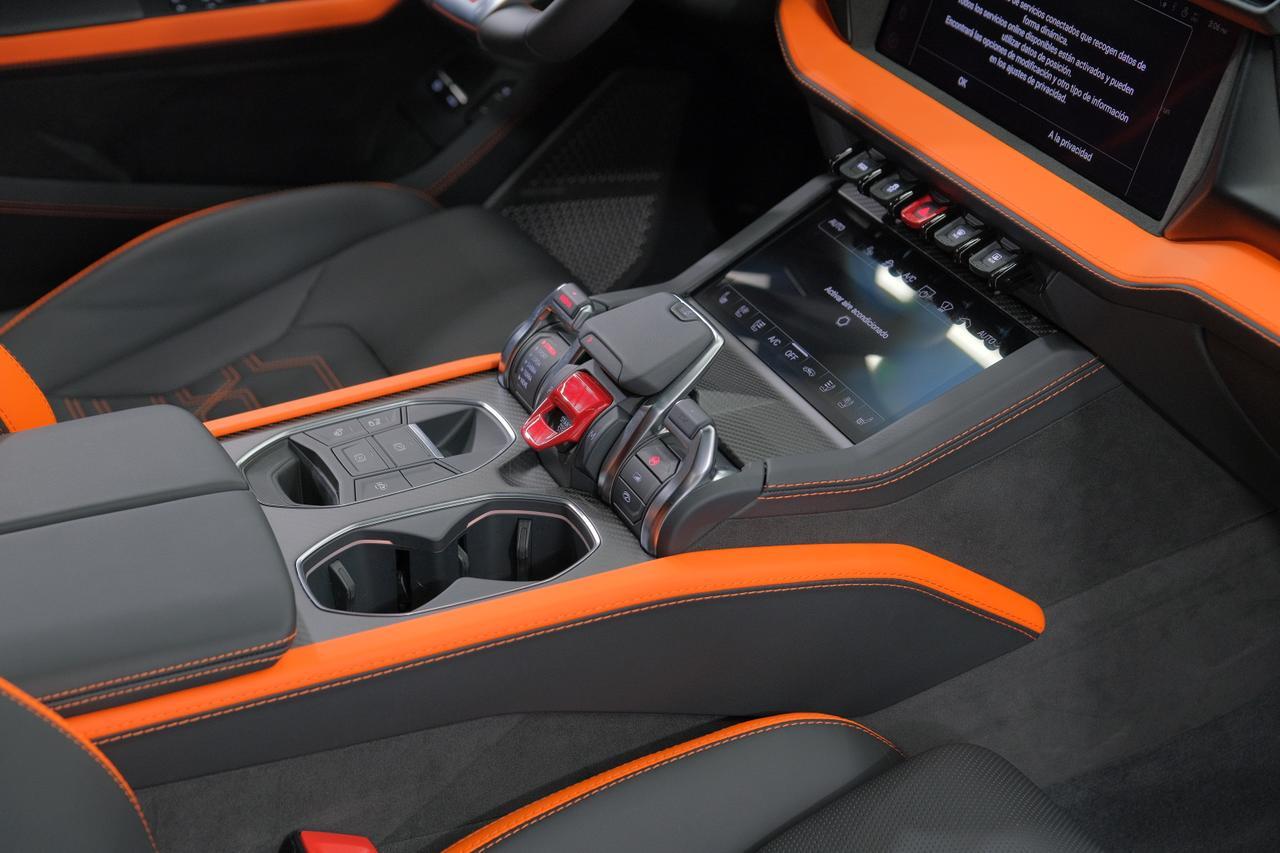 2025 Lamborghini Urus SE Miami FL