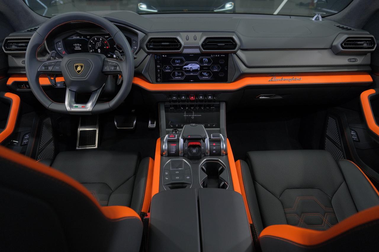 2025 Lamborghini Urus SE Miami FL