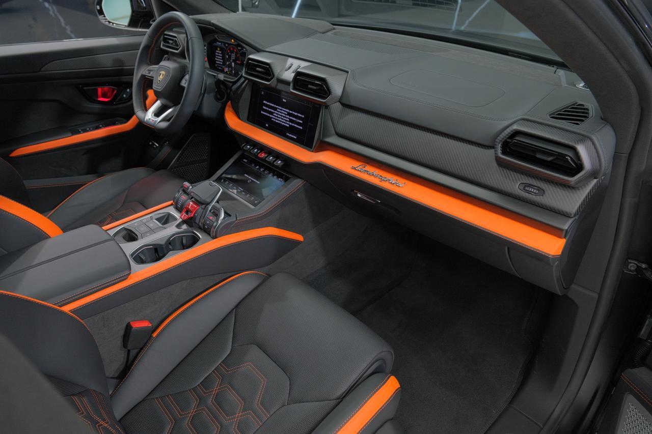 2025 Lamborghini Urus SE Miami FL