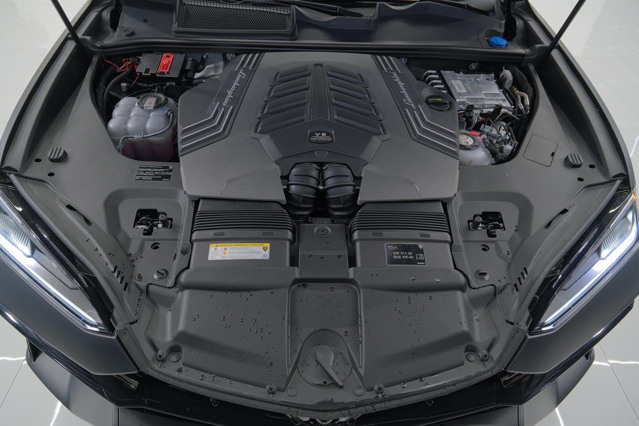 2025 Lamborghini Urus SE Miami FL