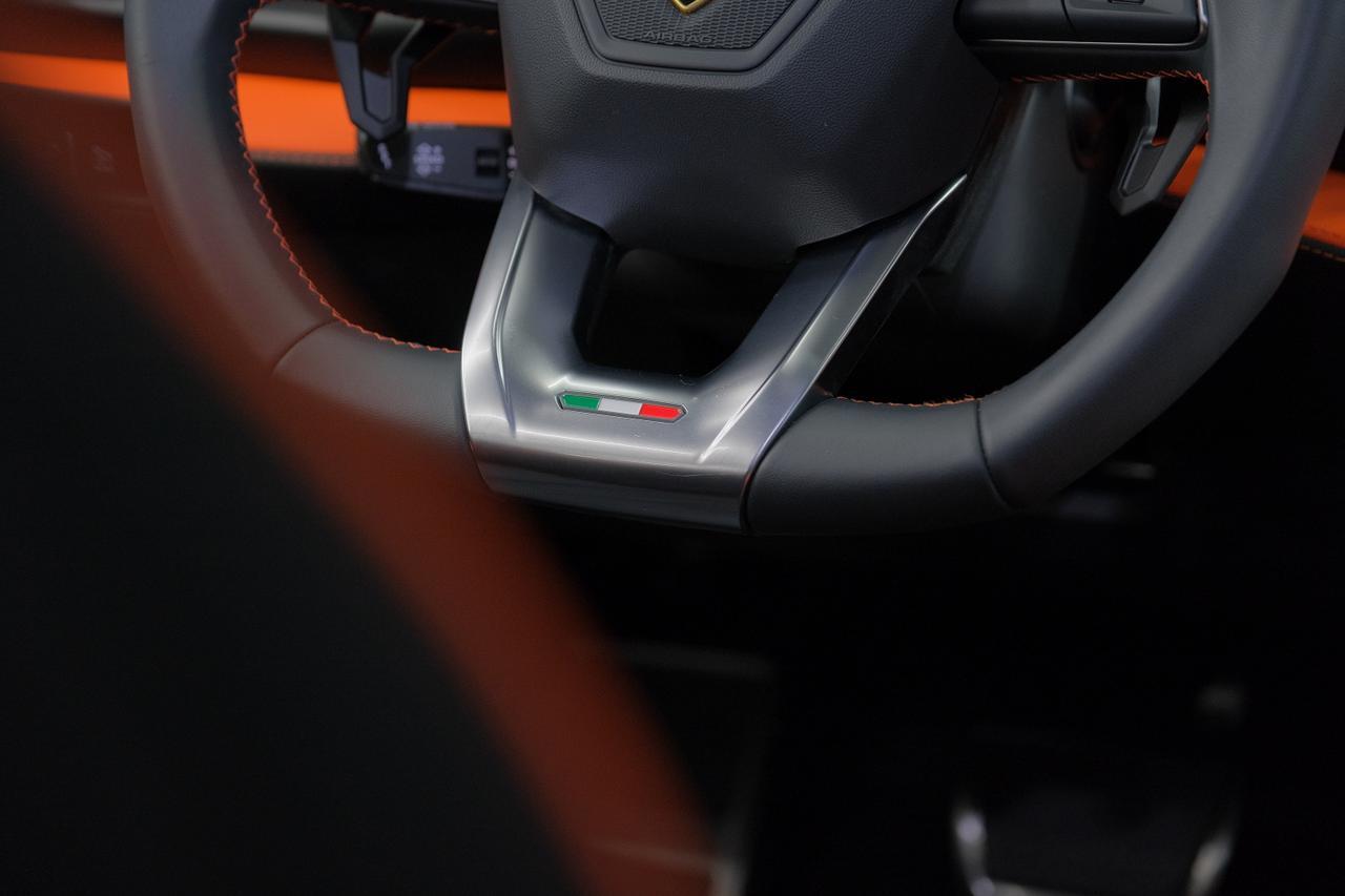 2025 Lamborghini Urus SE Miami FL