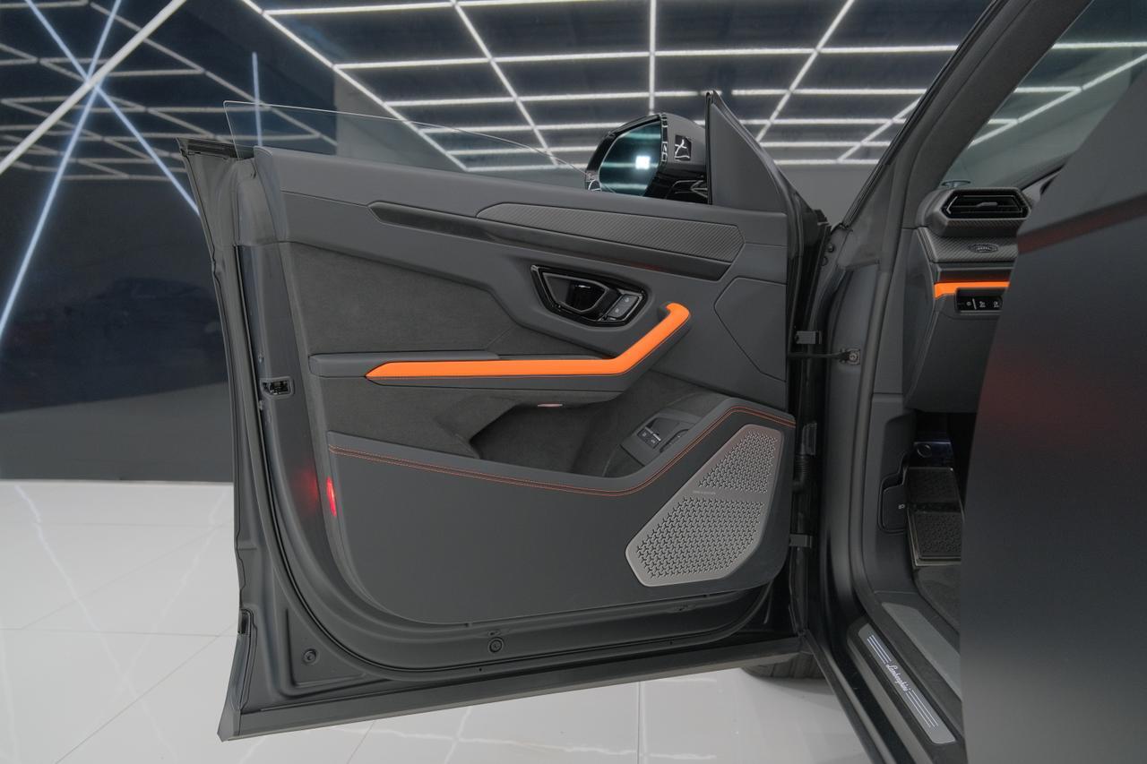 2025 Lamborghini Urus SE Miami FL