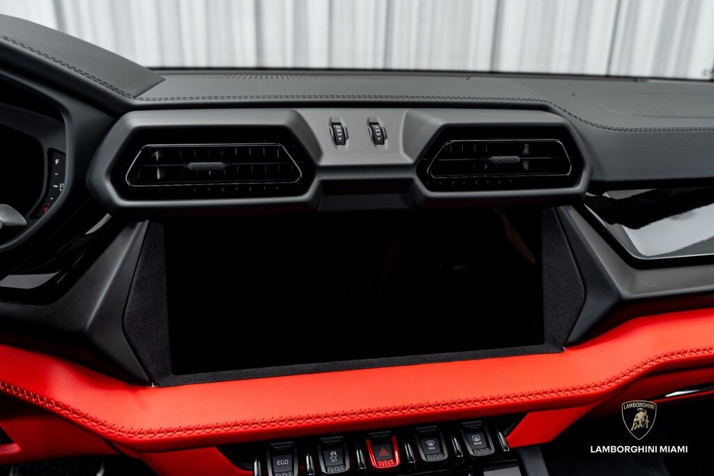2025 Lamborghini Urus SE North Miami Beach FL