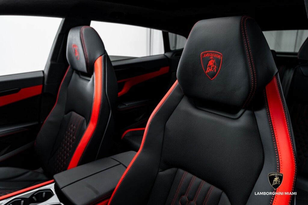 2025 Lamborghini Urus SE North Miami Beach FL