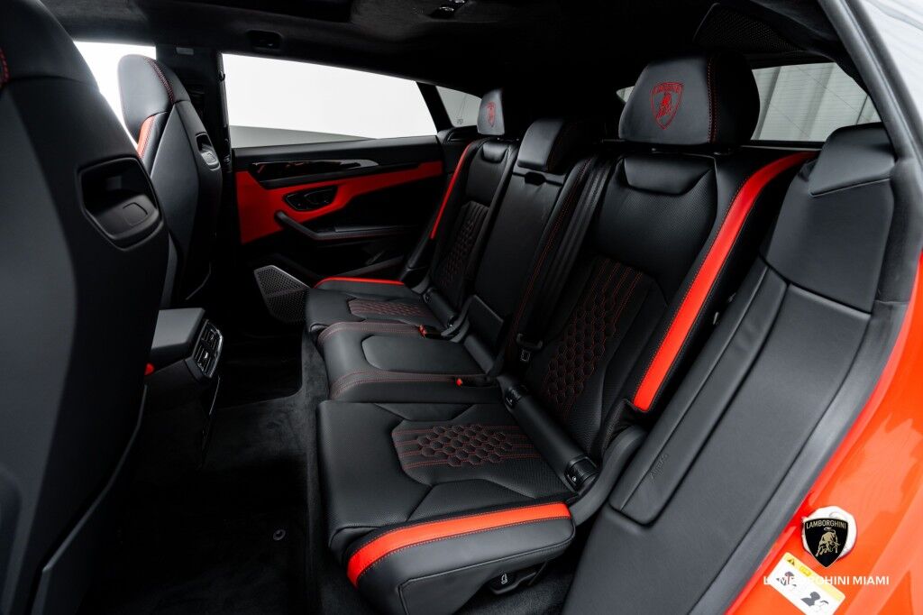 2025 Lamborghini Urus SE North Miami Beach FL