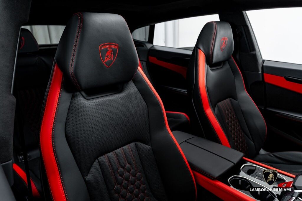 2025 Lamborghini Urus SE North Miami Beach FL