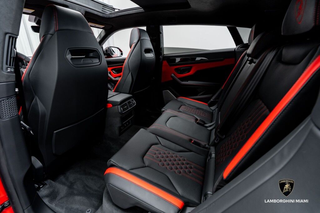 2025 Lamborghini Urus SE North Miami Beach FL