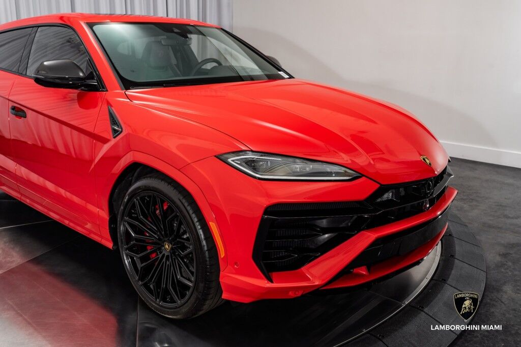 2025 Lamborghini Urus SE North Miami Beach FL