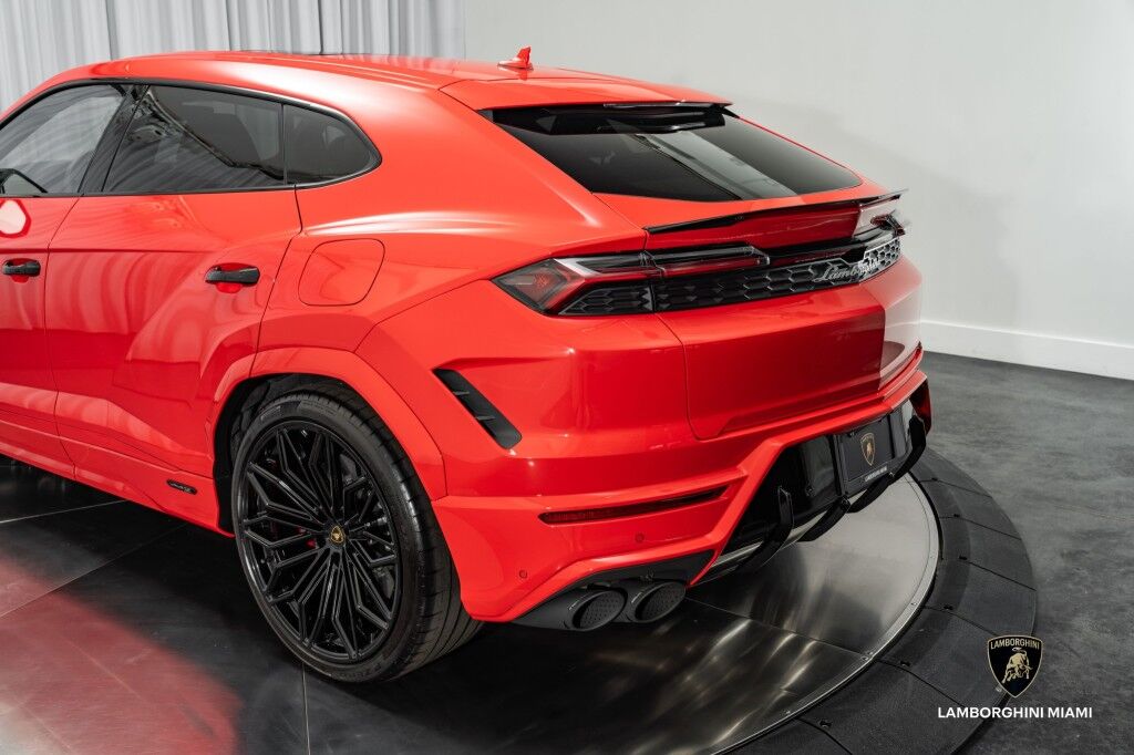 2025 Lamborghini Urus SE North Miami Beach FL