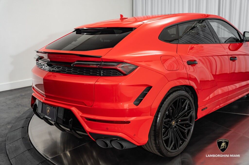 2025 Lamborghini Urus SE North Miami Beach FL