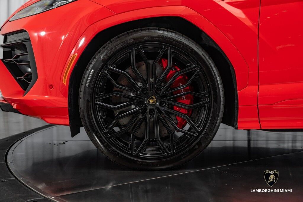 2025 Lamborghini Urus SE North Miami Beach FL