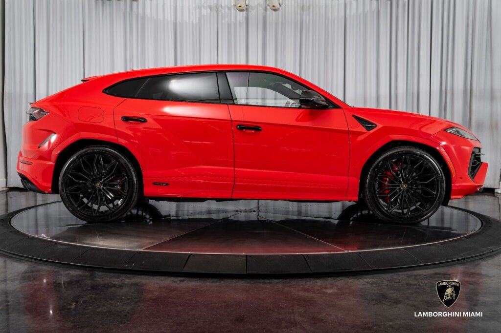 2025 Lamborghini Urus SE North Miami Beach FL