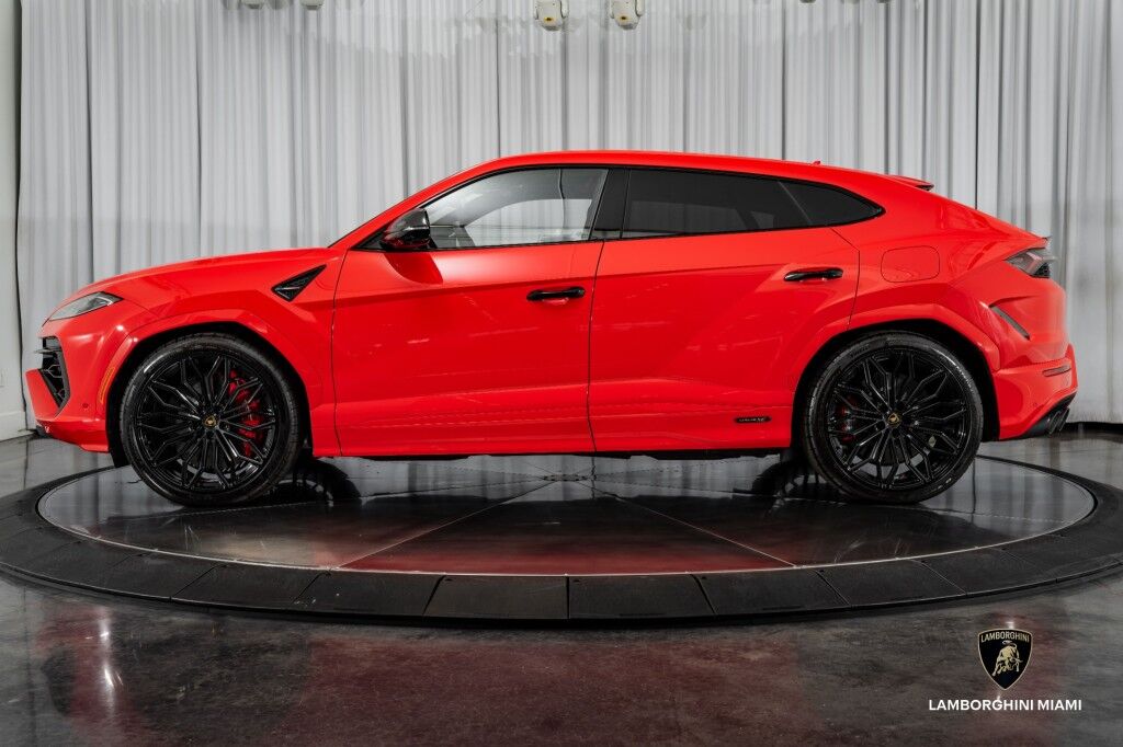 2025 Lamborghini Urus SE North Miami Beach FL