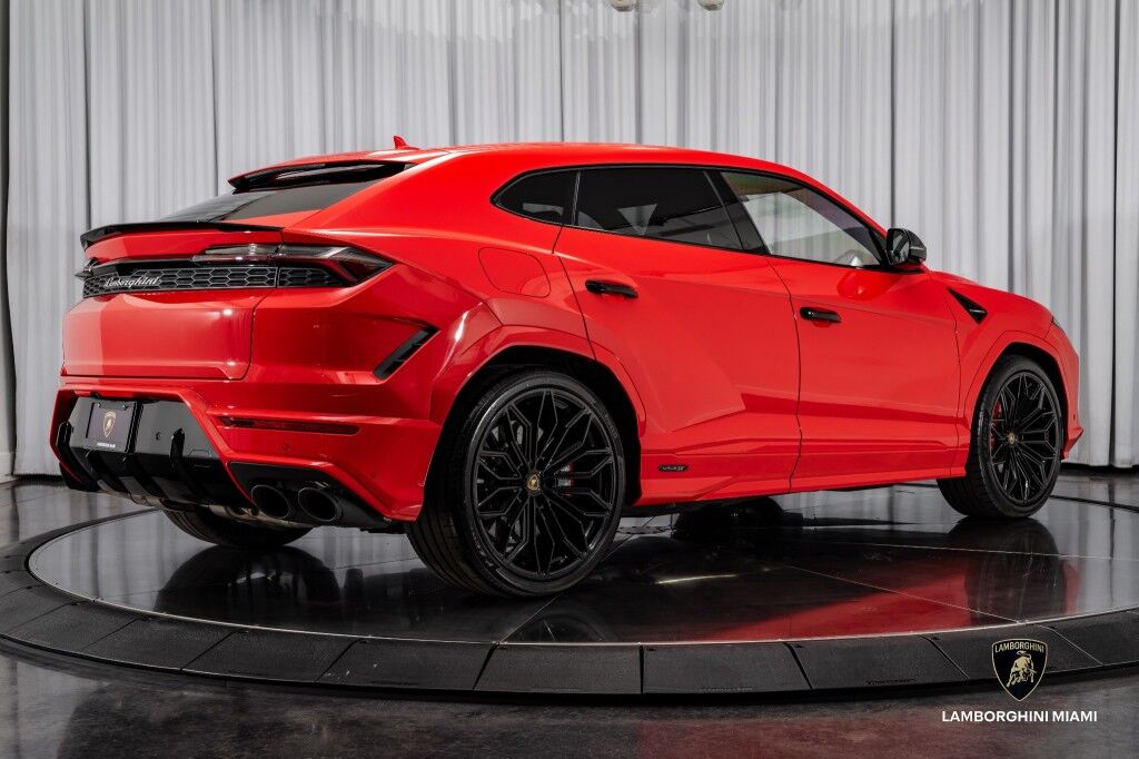 2025 Lamborghini Urus SE North Miami Beach FL