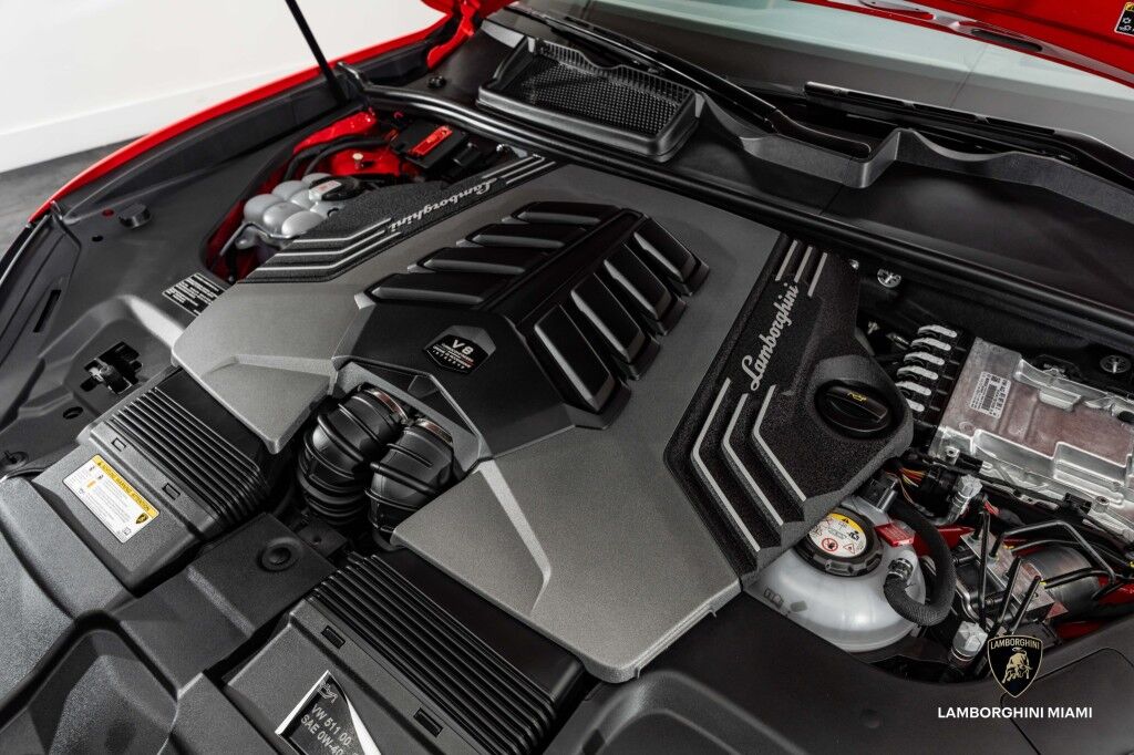 2025 Lamborghini Urus SE North Miami Beach FL