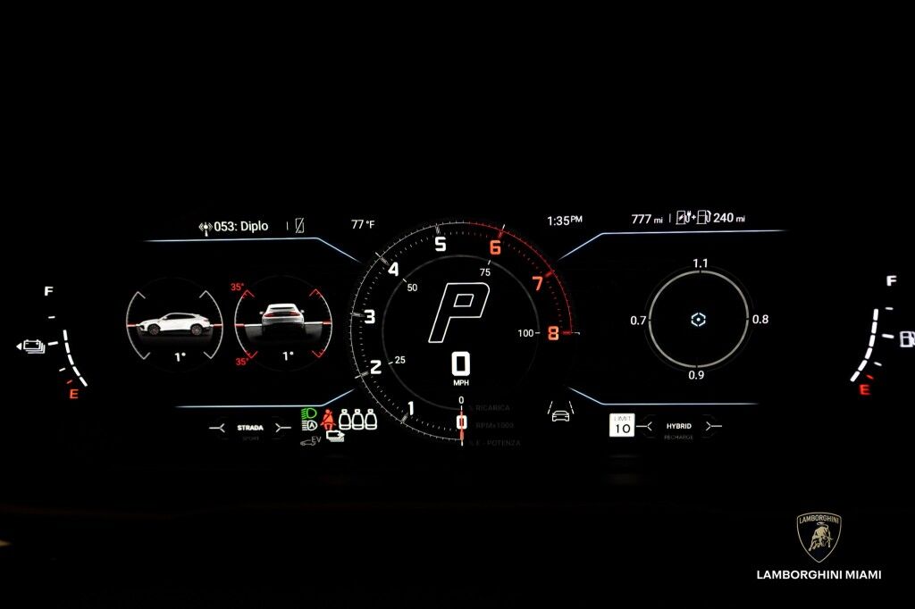 2025 Lamborghini Urus SE North Miami Beach FL