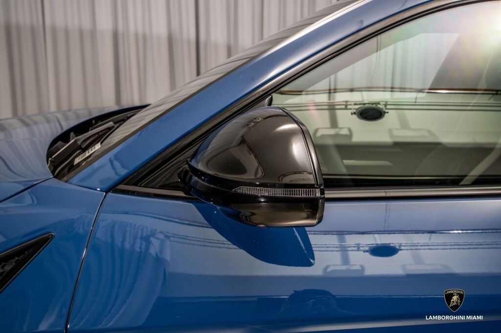 2025 Lamborghini Urus SE North Miami Beach FL