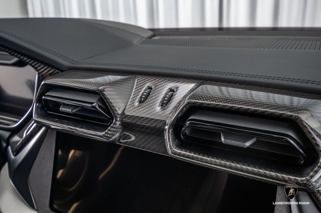 2025 Lamborghini Urus SE North Miami Beach FL