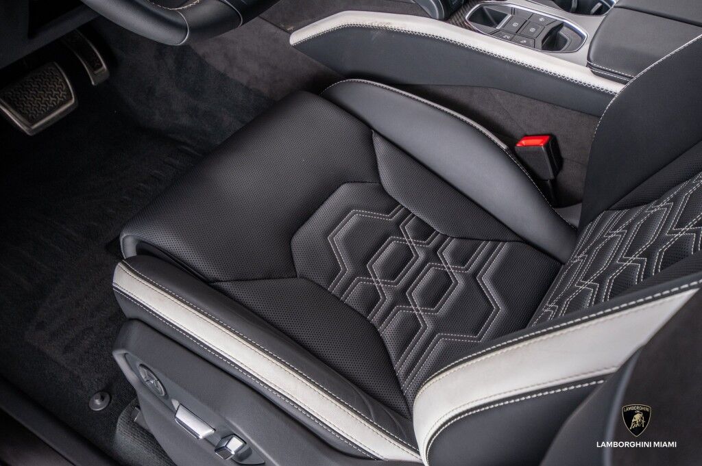 2025 Lamborghini Urus SE North Miami Beach FL