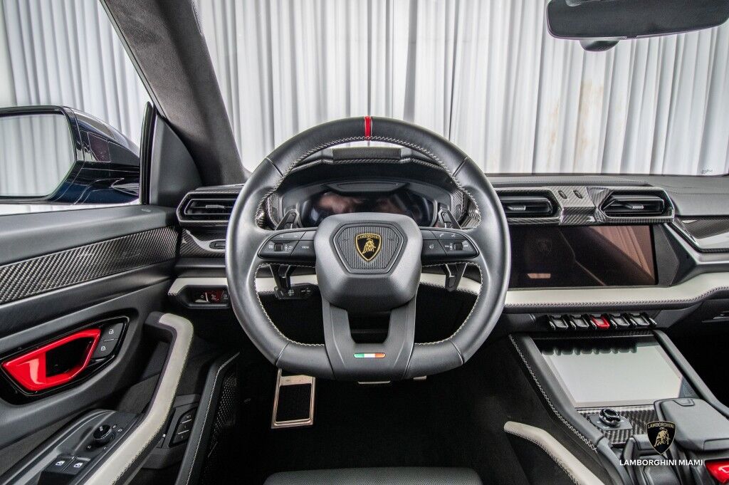 2025 Lamborghini Urus SE North Miami Beach FL