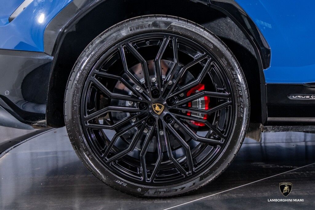 2025 Lamborghini Urus SE North Miami Beach FL