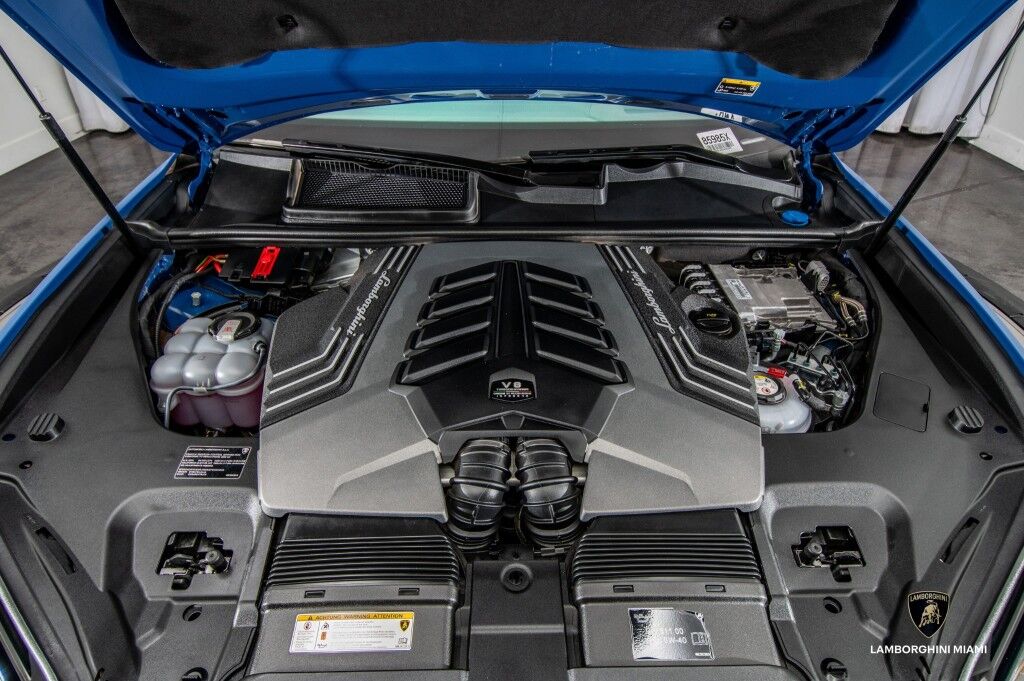 2025 Lamborghini Urus SE North Miami Beach FL