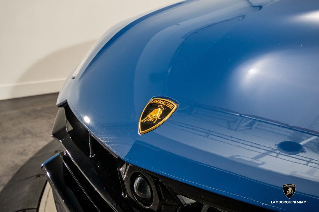 2025 Lamborghini Urus SE North Miami Beach FL