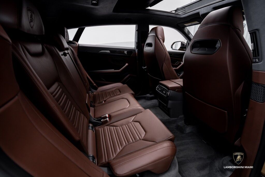 2025 Lamborghini Urus SE North Miami Beach FL