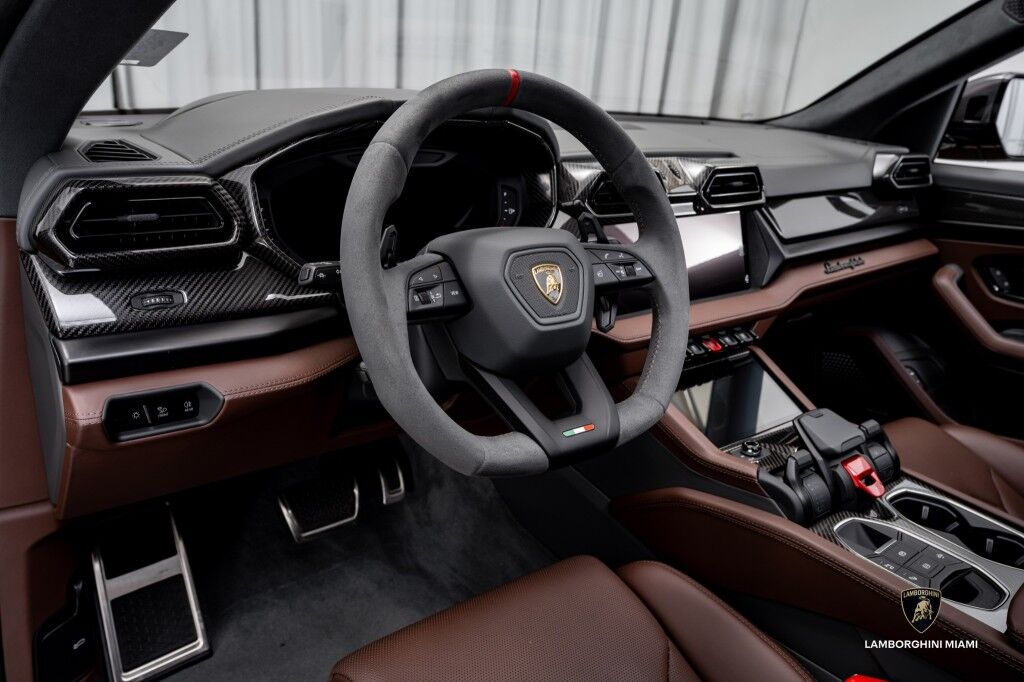 2025 Lamborghini Urus SE North Miami Beach FL