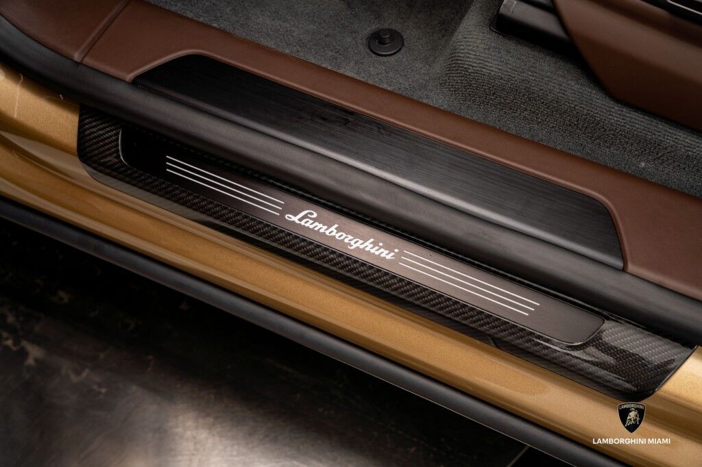 2025 Lamborghini Urus SE North Miami Beach FL