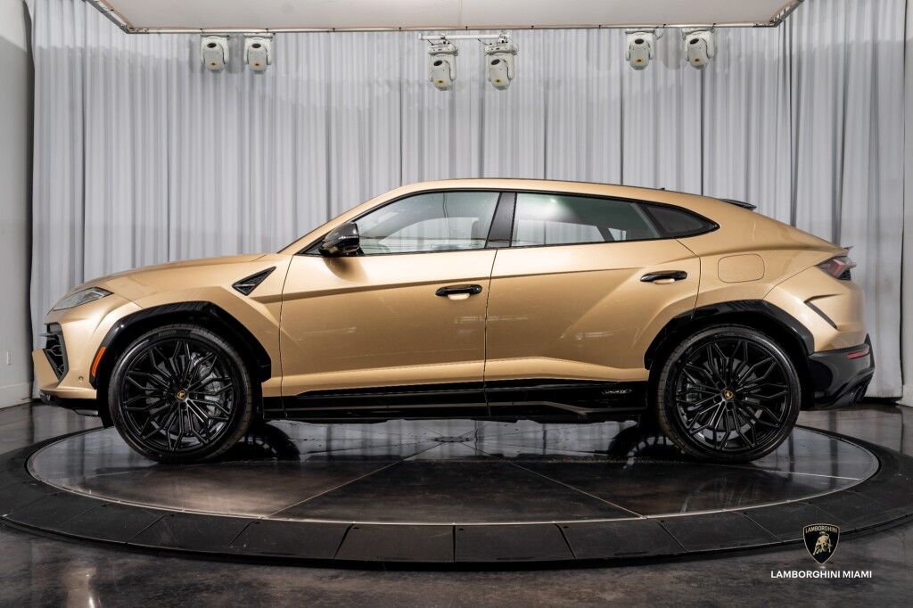 2025 Lamborghini Urus SE North Miami Beach FL