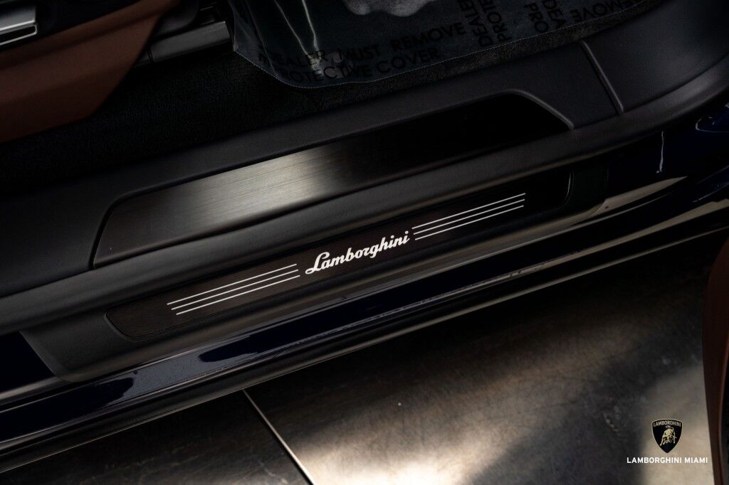 2025 Lamborghini Urus SE North Miami Beach FL