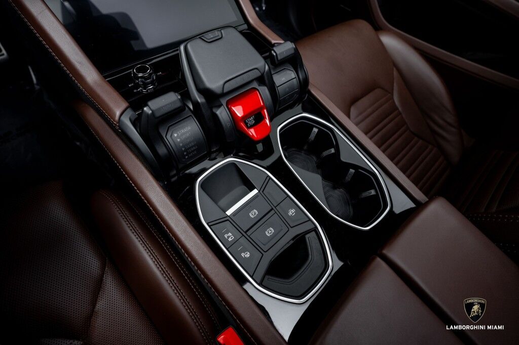 2025 Lamborghini Urus SE North Miami Beach FL