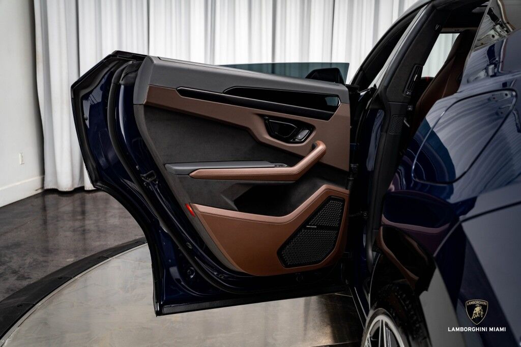 2025 Lamborghini Urus SE North Miami Beach FL