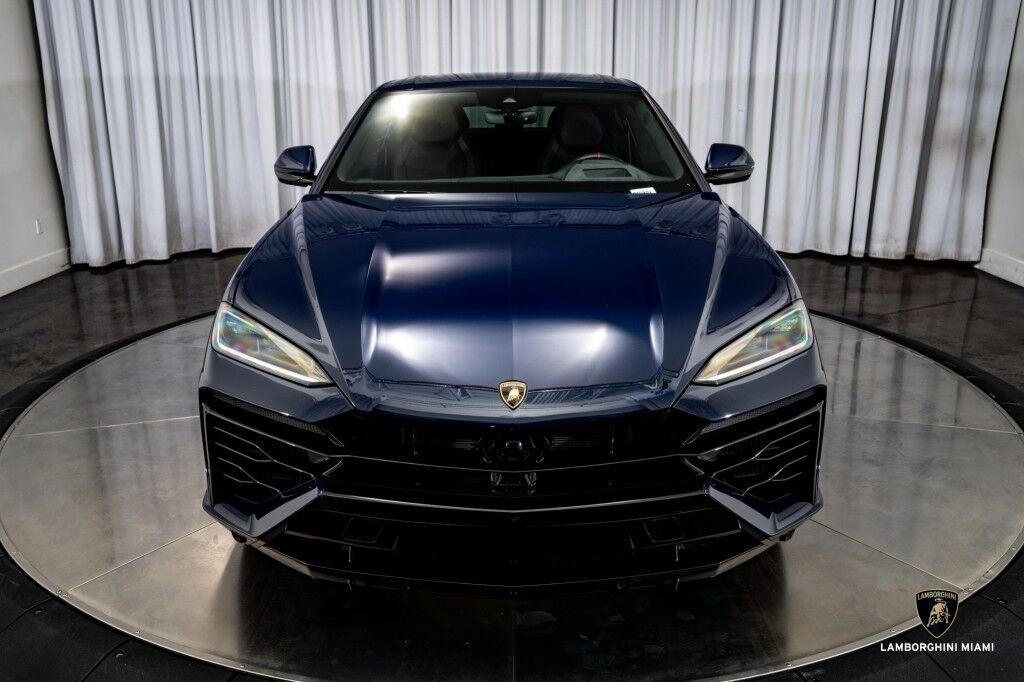 2025 Lamborghini Urus SE